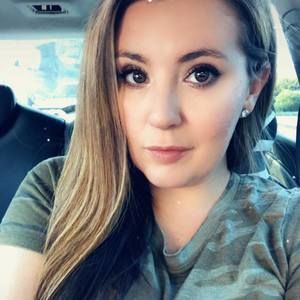 Meet your Posher, Holly